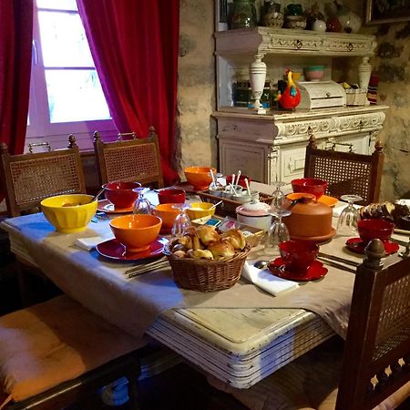 Отель Au Puits De La Fontaine Tavernes Экстерьер фото